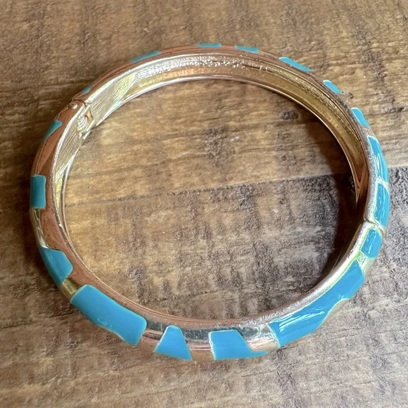 Turquoise Enameled Bangle Bracelet Clamper Style & Gold Tone Swirls Stack - Picture 6 of 7